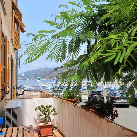 Adamaina - Sea View Apartment With Private Garage Сестри Леванте Екстериор снимка